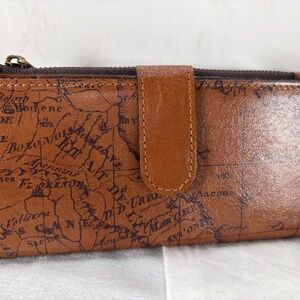 PATRICIA NASH ITALY-NWT$99.00                                 CELL PHONE WALLET
